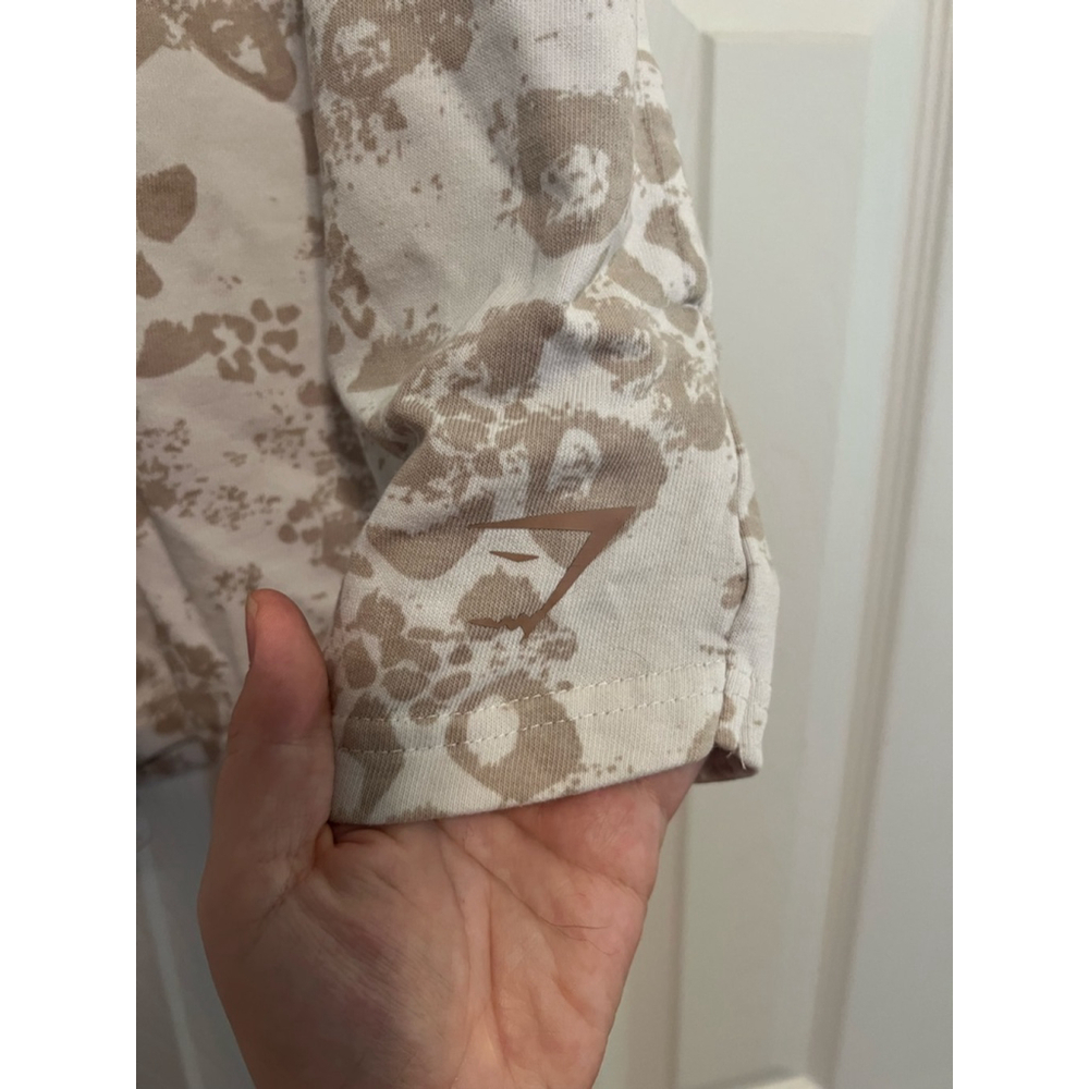 Women's Gymshark Athletic Shorts White/Tan Leopard Print Size M - Picture 4 of 6